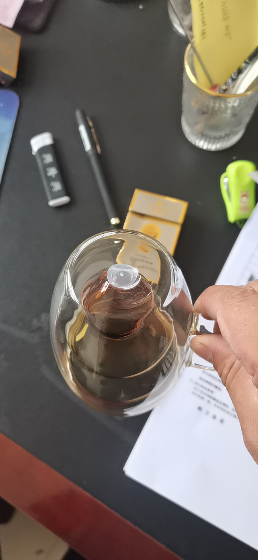 硅胶片粘茶壶底座.jpg 硅胶片粘茶壶底座.jpg